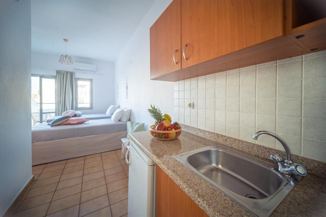 Hotel Anemi Stalida Екстериор снимка